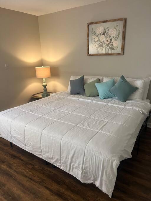 Indigo Downtownwalkable Kingbed Raleigh Exterior foto